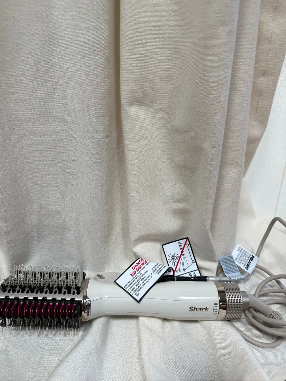 Shark SmoothStyle HT212 Heated Comb Blow Dryer Brush + Case